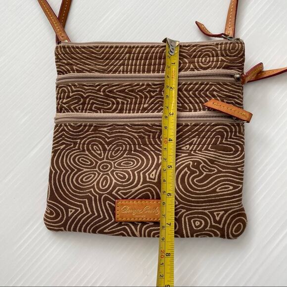 Vintage Dooney and Bourke canvas scribble letter pattern crossbody  pink lining - Picture 16 of 16